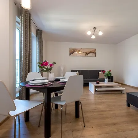 P&O Serviced Apartments Obozowa 16-3