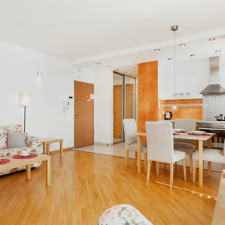 Apartments Warsaw Wilanowska by Renters-2