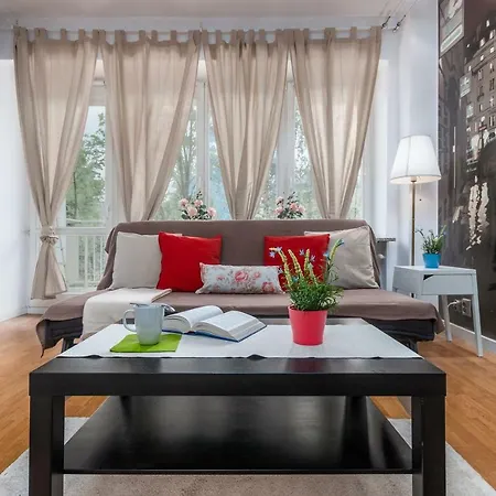Apartments Madelaine Warsaw by Noclegi Renters-3
