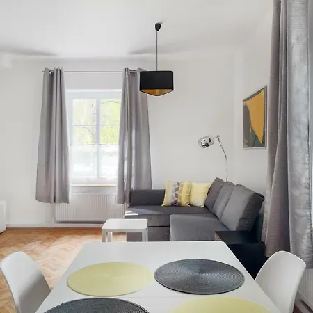 Evva & Peppe Old Town Flat-2