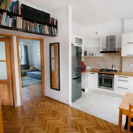 Warsaw Concierge Bracka Retro flat-2