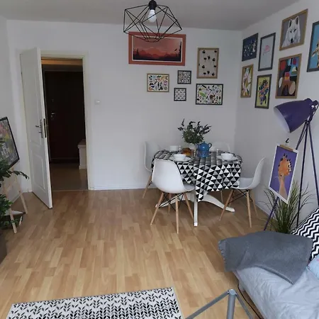 Hello Warsaw! Calm Artistic City Center Apartment-3