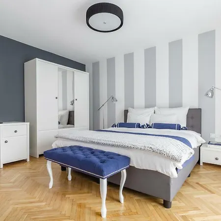 Glam Apartments City Center-3