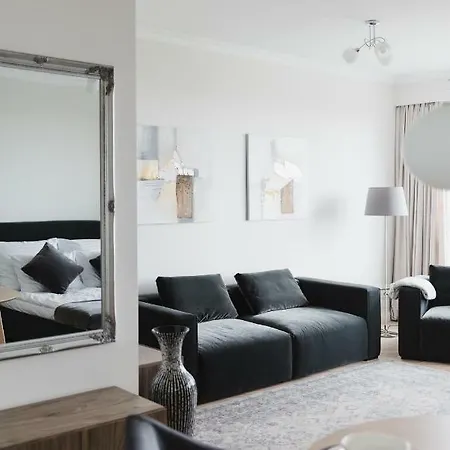 LuxLux Apartments Metro Slodowiec-2