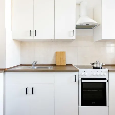 Airport Residence Orange-2