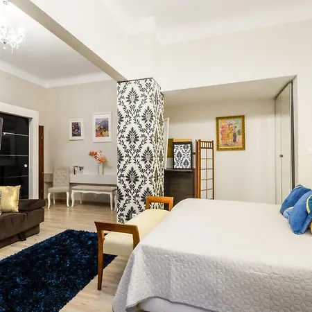 Clicktheflat Palace Of Culture Art Apartment-3