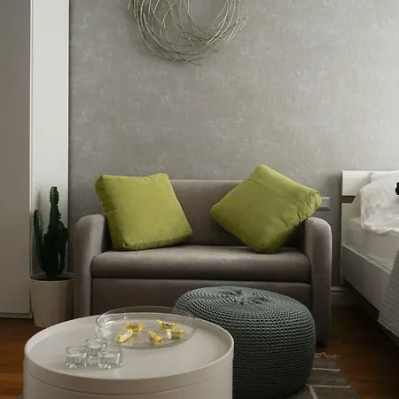 Oomph Koszyki Luxurious Apartments-2