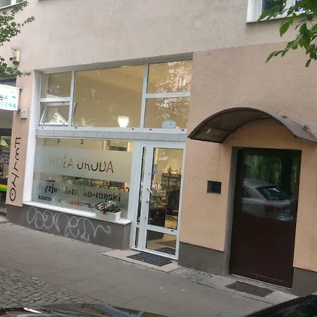 Rent0Nline Hoza Apartment Center Metro-2