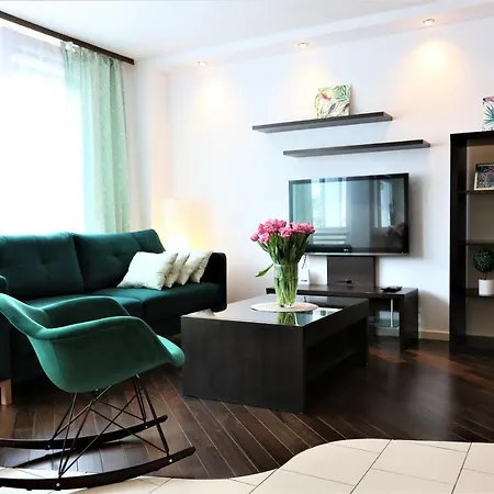 Stylish And Spacious By Cooee Apartments-2