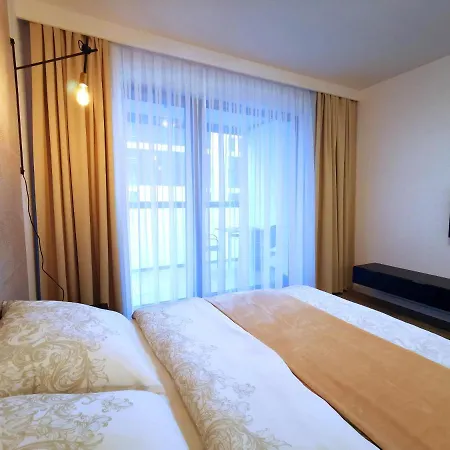Come&Stay Apartments Wola-3