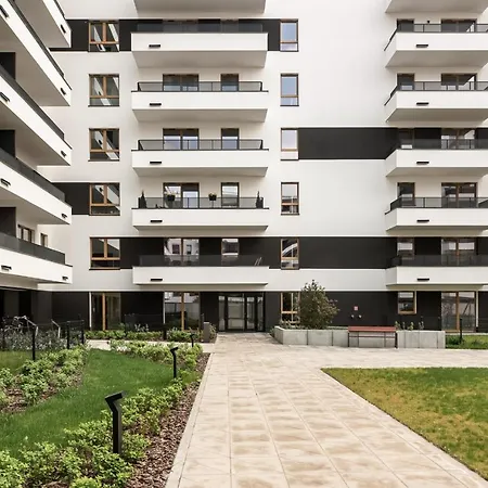 M&R Apartament Airport&Business Premium Komputerowa - Underground Garage - Free Wifi - Netflix - Self Check-In - 5 Min From Chopin Airport-3