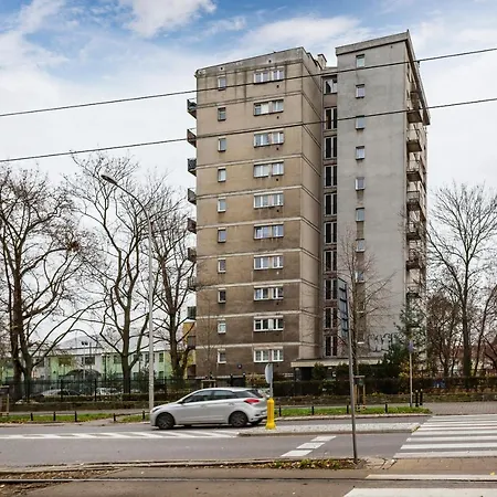 Apartments Warsaw Nowowiejska by Renters-3