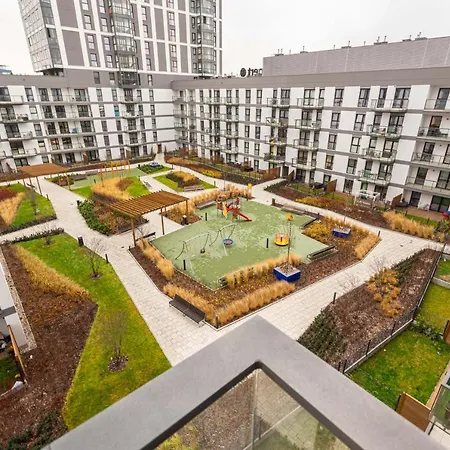 Galeria Rondo Wiatraczna Apartments-3