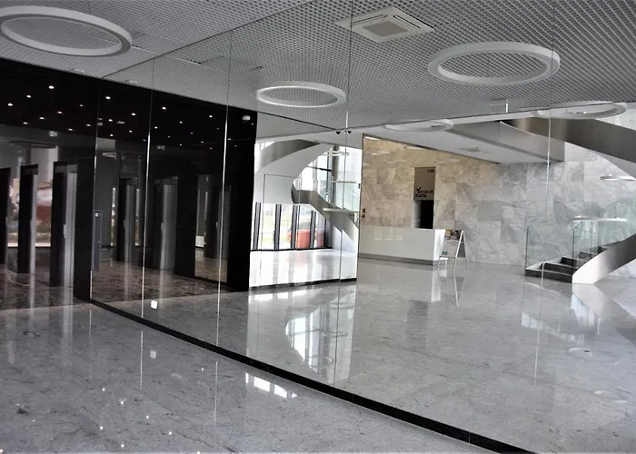 Apartament 807 Варшава, Польща