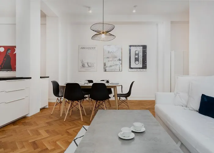 Hoza 35 By Homeprime Warszawa, Polska