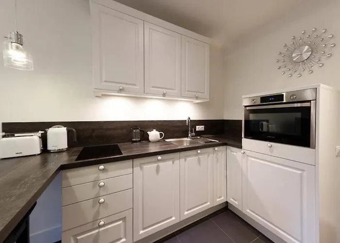 Apartamenty-Mi Crystal Warszawa, Polska