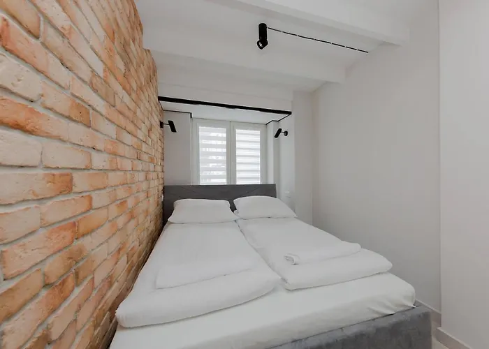 4 ECO Apart Chateau Jagiellonska 22 Warszawa Old Town, Polska