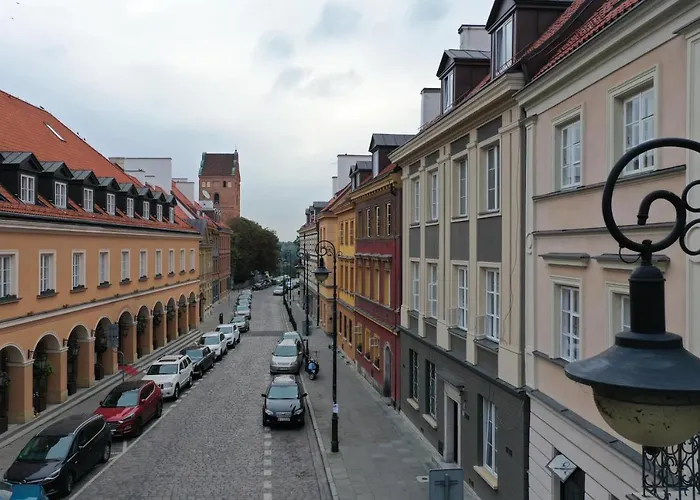 Warsaw Heritage Apartment, Polonia