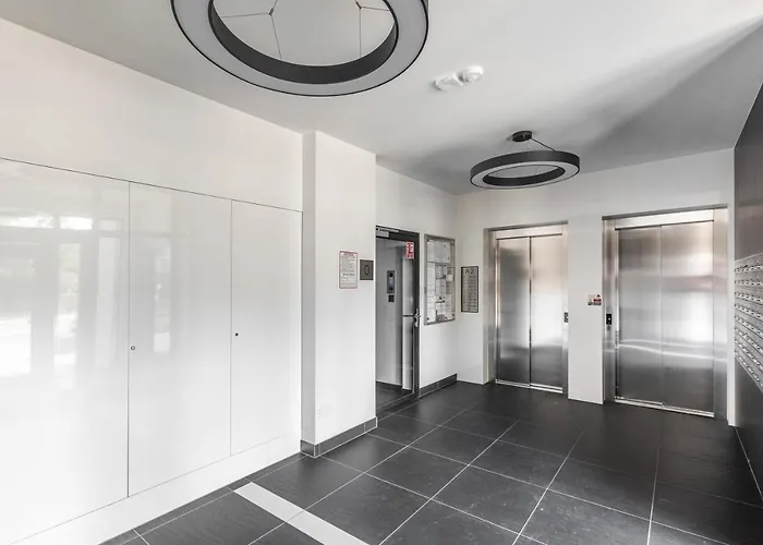 BG Apartments Grzybowska Warszawa, Polska