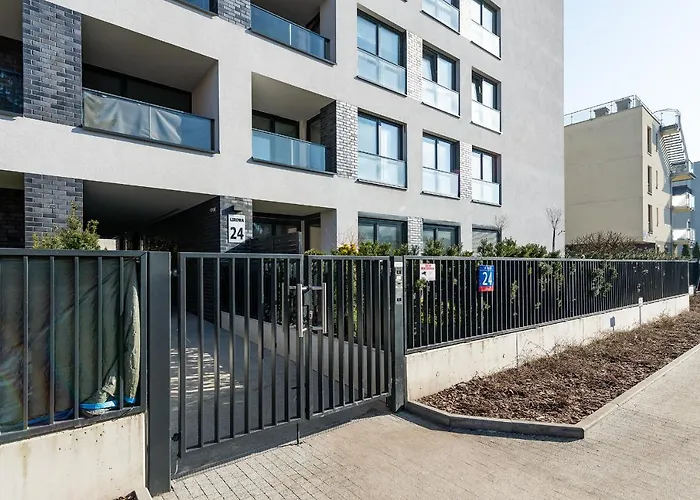 Okęcie Lotnisko Lirowa 24 Serviced Apartments P&O