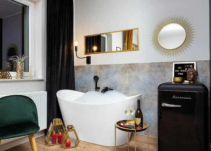 Apartment Jana Kazimierza Wola by Noclegi Renters