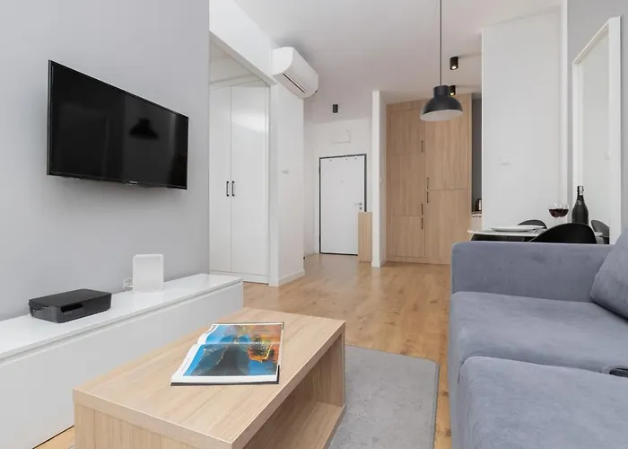Slawinska Apartment Warsaw Wola By Noclegi Renters, Польща