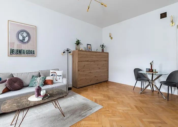 SuperApart Krucza 47a Warszawa, Polska