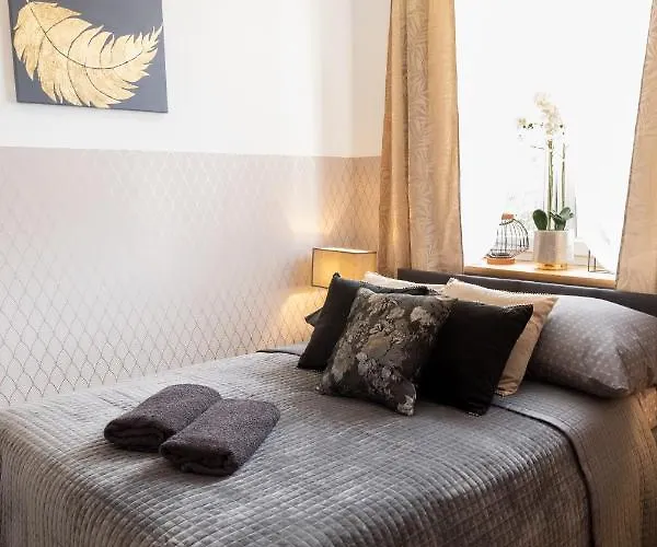 Clicktheflat Szkolna Palace Of Culture Apart Rooms Варшава, Польща
