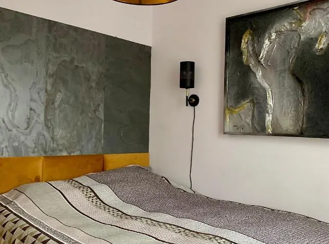 Perfect Location Two Bedrooms With Balkony Warszawa, Polska