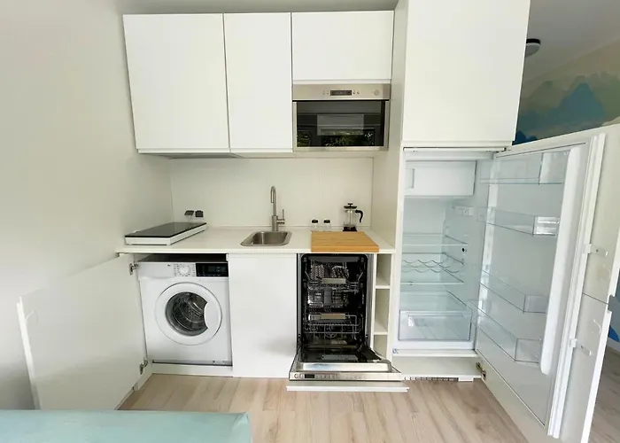 Batorego 18 - Blue - 450M Stacja Metra Pola Mokotowskie, 800M Biblioteka Narodowa, 20M Piekny Park Pola Mokotowskie, 800M Do Sgh - Wifi - Smart Tv - Good s
