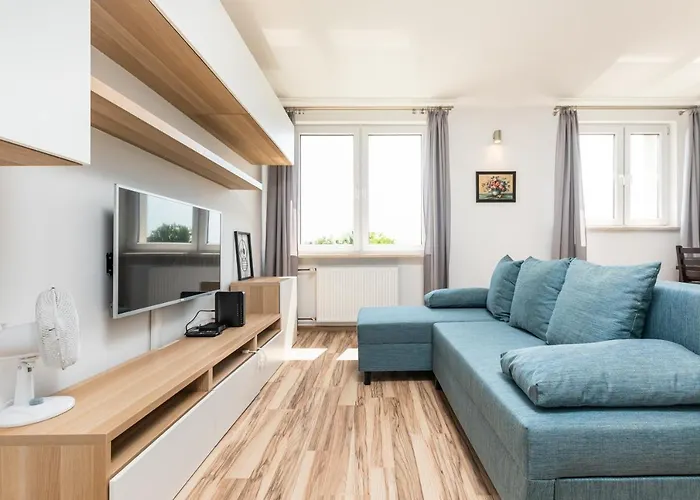 Podchorążych 41 by Homeprime Warszawa, Polska