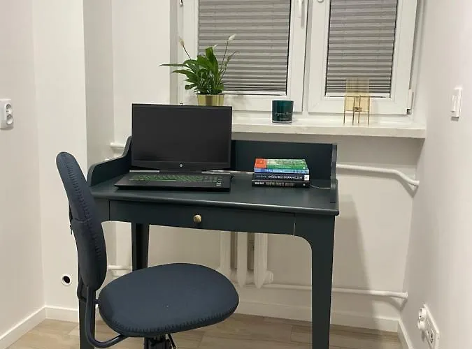 Brzostek Apartamenty Warszawa, Polska