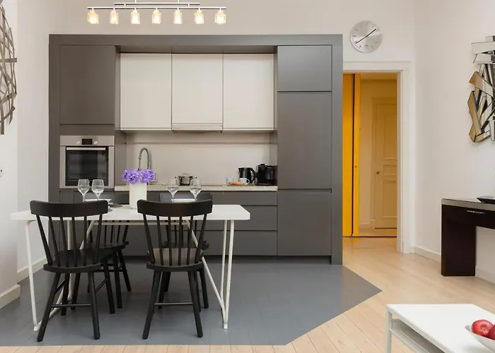 Western Side Of Vistula River Apartment Radna By Noclegi Renters Warszawa, Polska