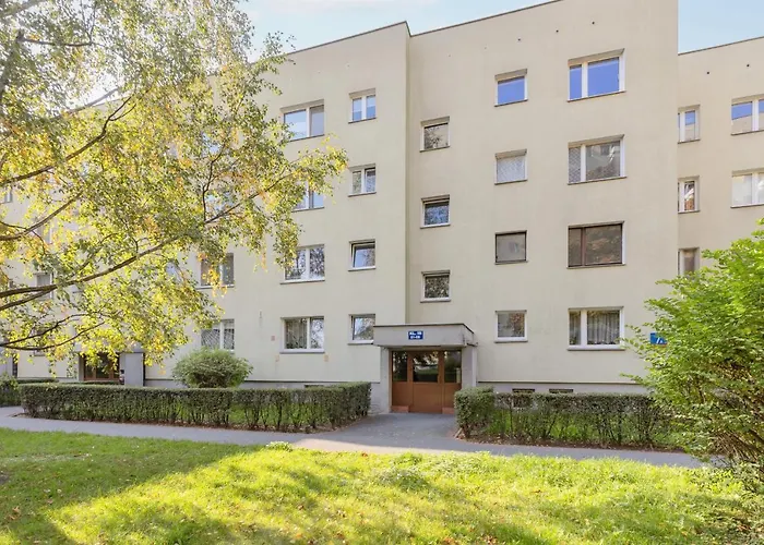 Warsaw Apartment Dolinka Batuty by Noclegi Renters