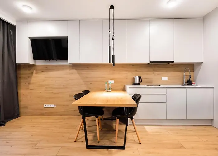 7Th Floor Atelier Praga Studio By Bookinghost Варшава, Польща