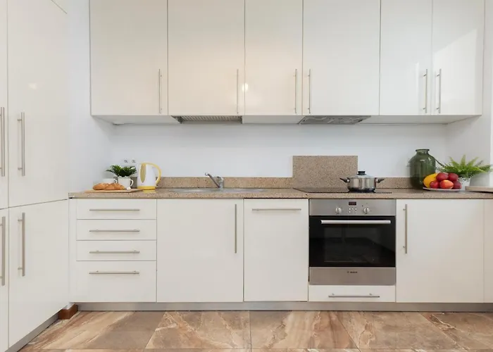 Warsaw Słomińskiego Apartment by Noclegi Renters, Polska