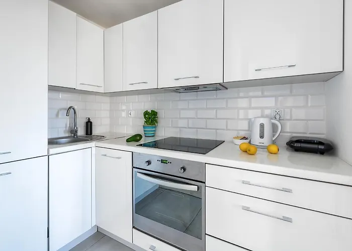 Anielewicza 36 - Good Apartments - dwupokojowy apartament, blisko Centrum Warszawa, Polska