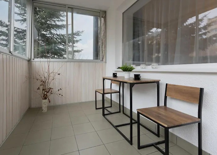 Family Apartment Bogatyńska Bemowo by Noclegi Renters Warszawa, Polska