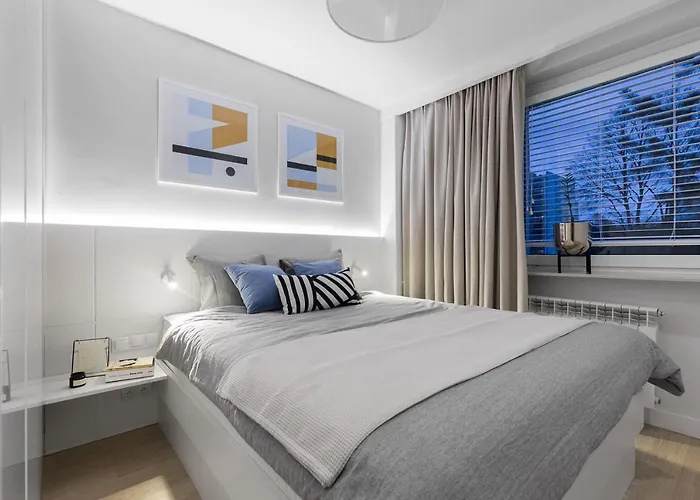 Apartament Bielany 3 Min From Metro With 5-Meals Per Day Diet Catering, Air Conditioning And Free Parking Warszawa, Polska