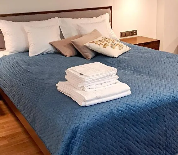Falcon Apartment Center 2 Metro Zlote Tarasy Warszawa, Polska