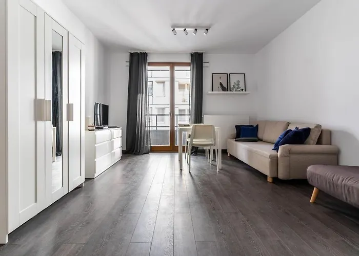Golden Apartments Warsaw - Bright And Modern Apartments -Premium Building In Top Location- Solidarnosci, Polska