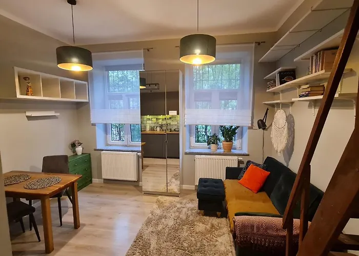 Lochowska 12 Apartament Na Antresoli Warszawa, Polska