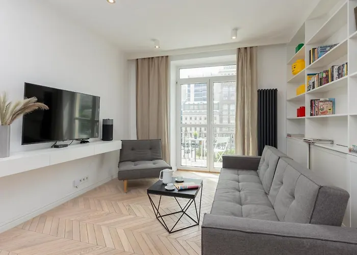 Trendy Apartment Marszałkowska with City View near Ogród Saski by Noclegi Renters Warszawa, Polska