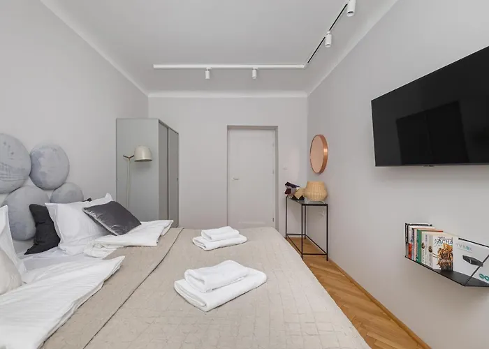 Apartment Close To The Old Town - Metro Station Warszawa, Polska