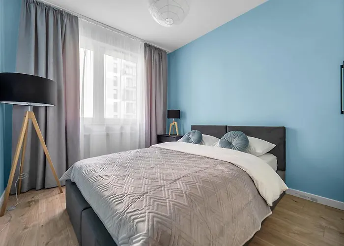 Ursus Comfy Apartment With Free Parking By Bookinghost Warszawa, Polska