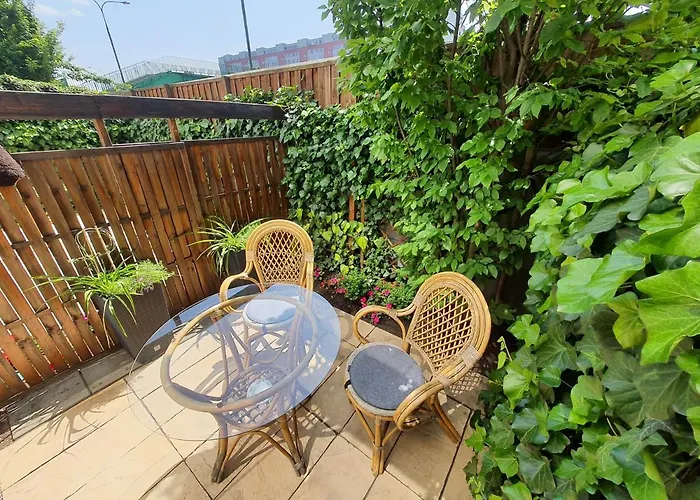 Apartamenty Dom Saski 10 Minut Od Centrum Warszawy Warsaw, Poland
