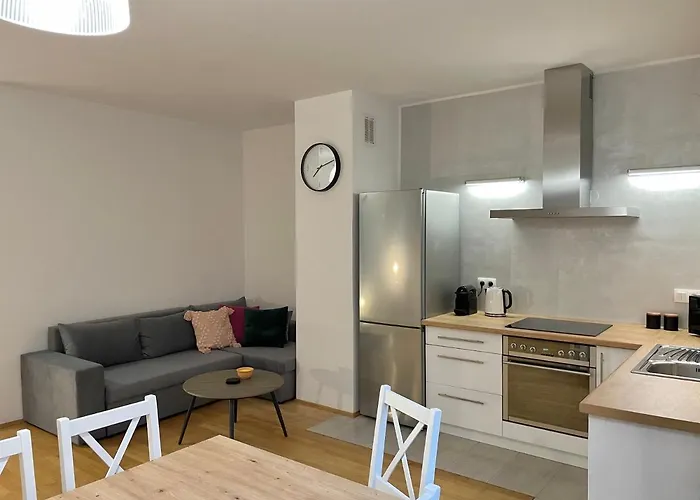 Apartament przy Atrium okolice stacji metra Rondo ONZ Warszawa, Polska