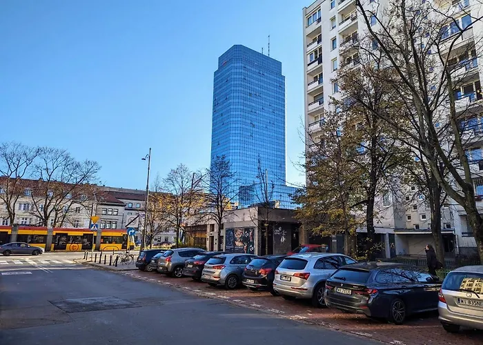 Bella Luna Luxury Suites - Oasis Gem in Warsaw Varsavia, Polonia
