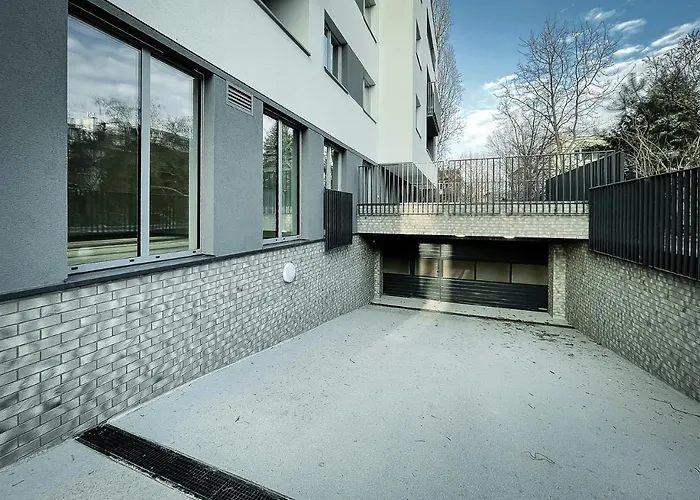 Apartament Clever 1 Kamienica Grochow Варшава, Польща