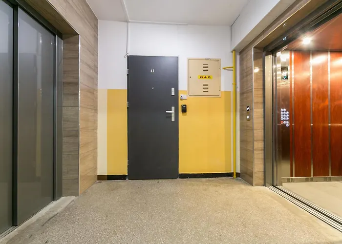 Warsaw Concierge Silver Apartment, Polska
